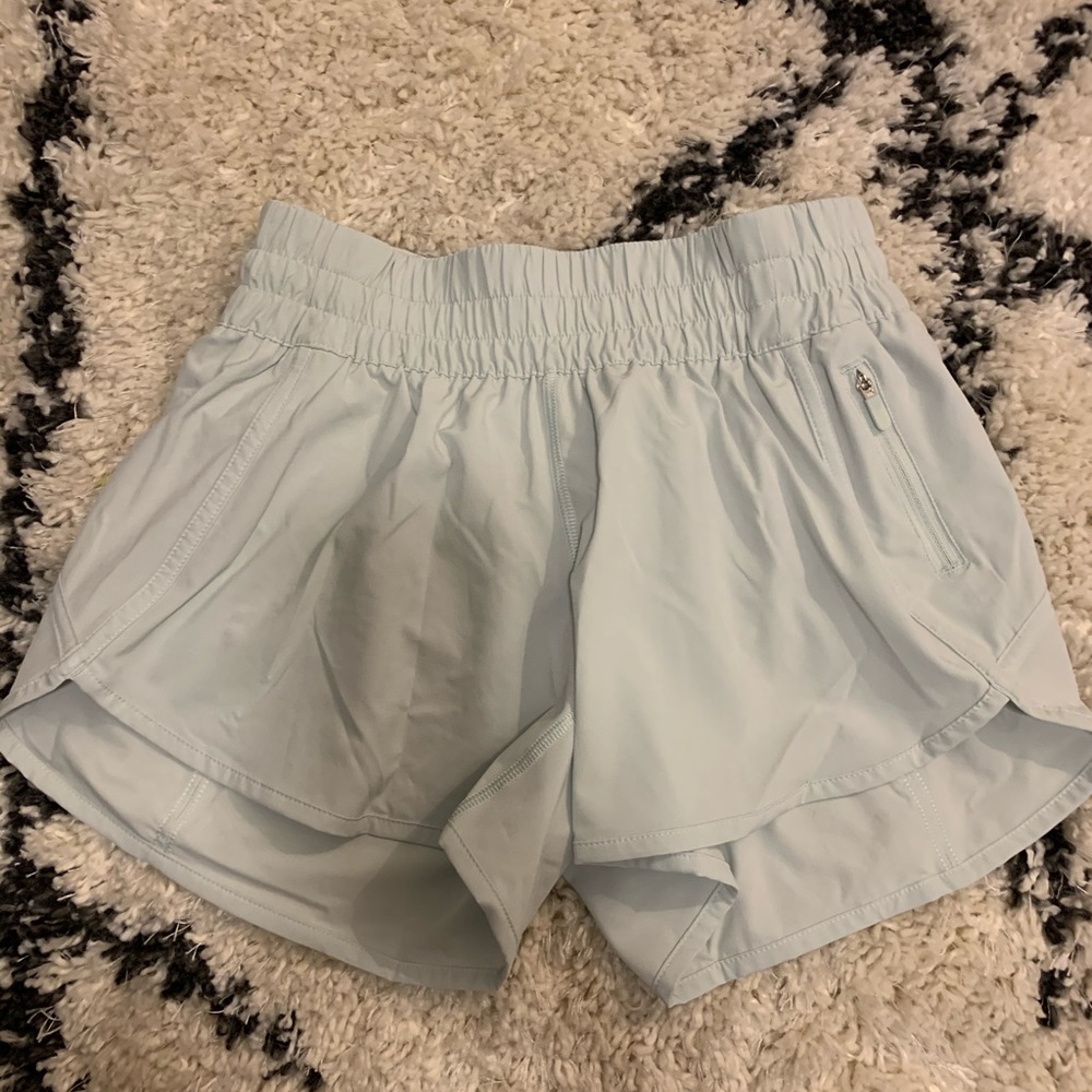 LULULEMON TRACKER SHORT
